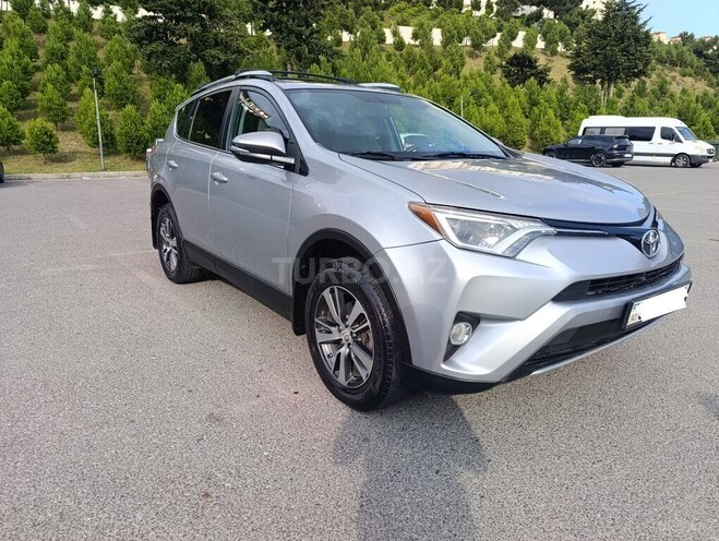 Toyota RAV4-6