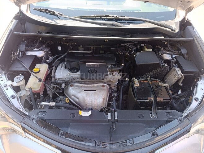 Toyota RAV4-19