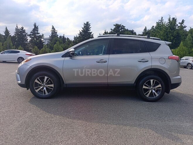 Toyota RAV4-18