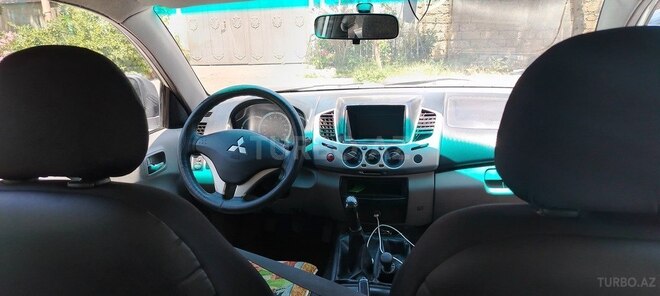 Mitsubishi L200-3