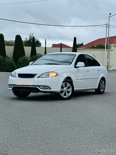 Daewoo Gentra-12
