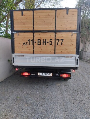 Ford Transit-5