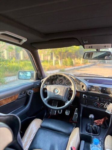 BMW 525-4