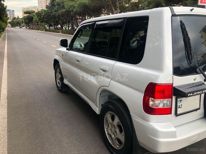 Mitsubishi Pajero io-3