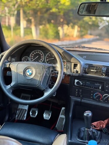 BMW 525-6