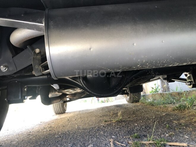 Mitsubishi Pajero io-6