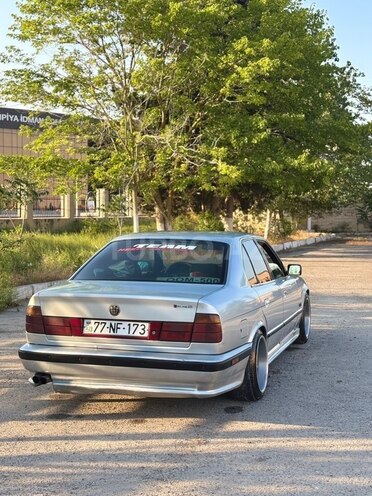 BMW 525-2