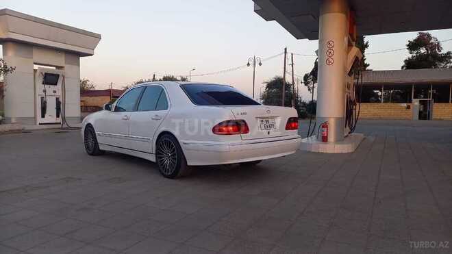 Mercedes E 320-2