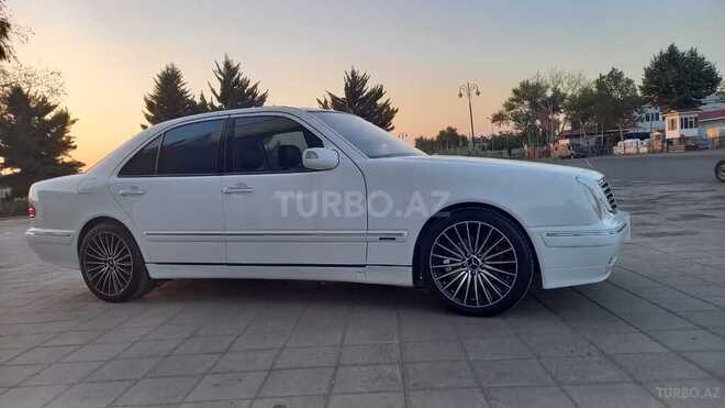 Mercedes E 320-6