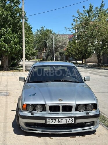 BMW 525-1