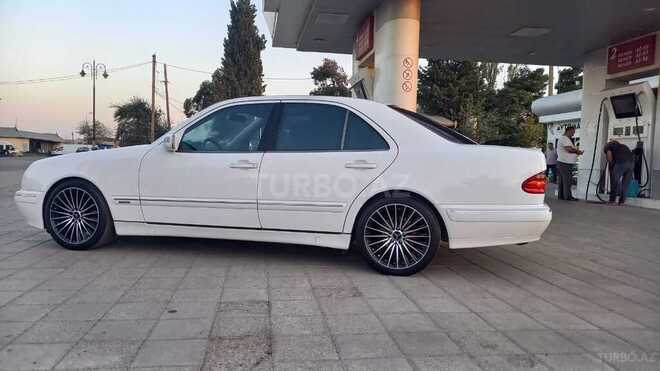 Mercedes E 320-5