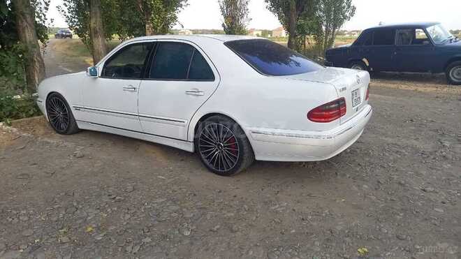 Mercedes E 320-12