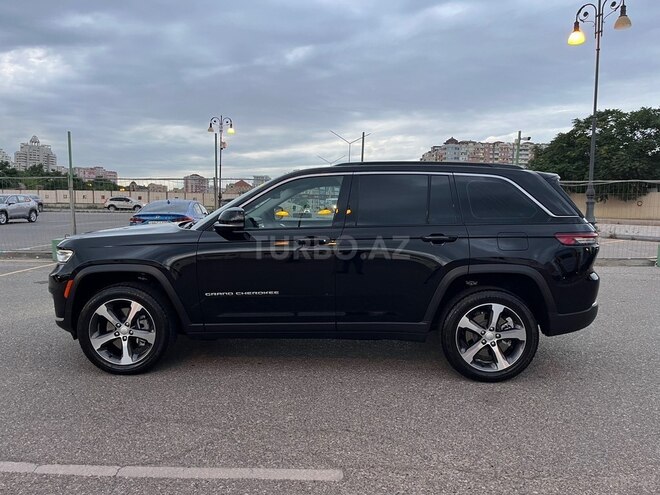 Jeep Grand Cherokee-3