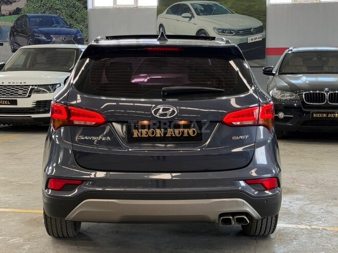 Hyundai Santa Fe-10