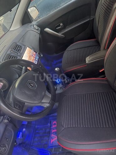Renault Logan-7
