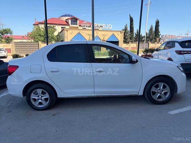 Renault Logan-3