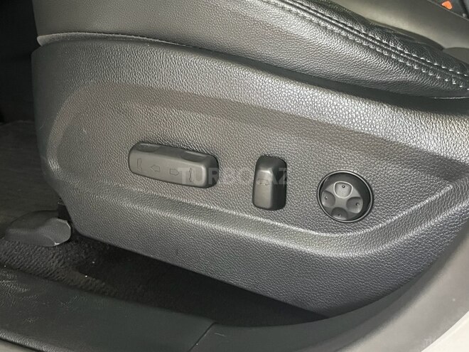 Hyundai Santa Fe-18