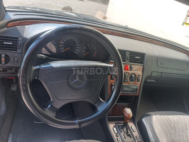 Mercedes C 240-3