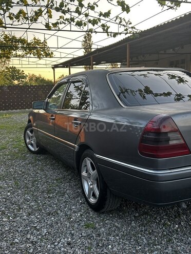 Mercedes C 180-3