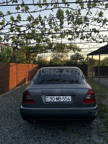 Mercedes C 180-4