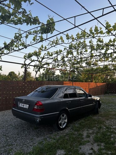 Mercedes C 180-2