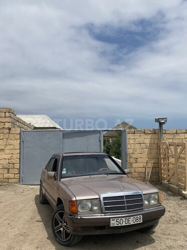 Mercedes 190-5