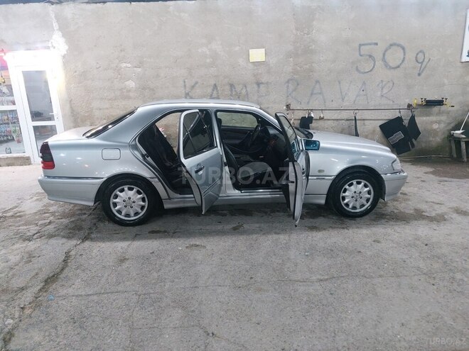 Mercedes C 240-8