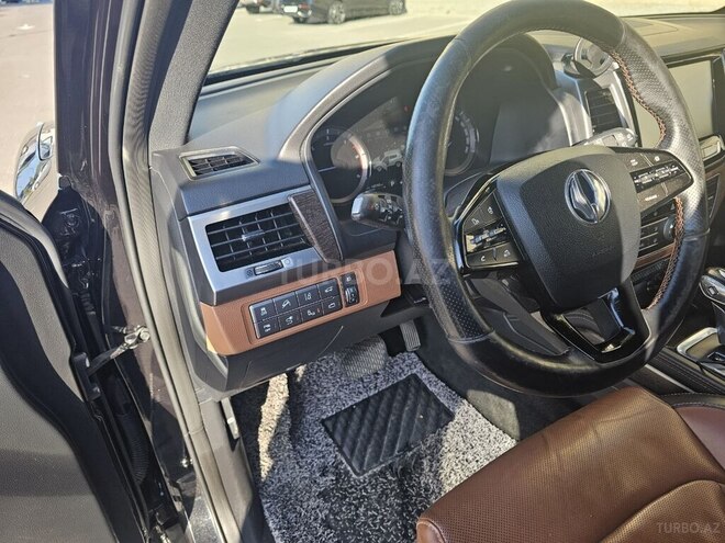 Ssang Yong Rexton-11