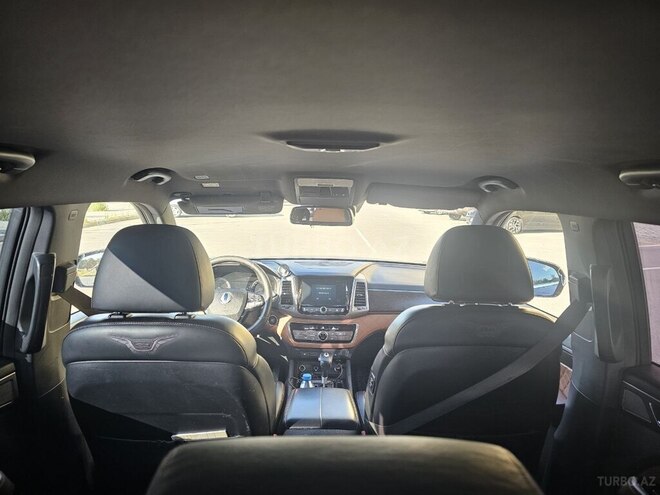 Ssang Yong Rexton-18