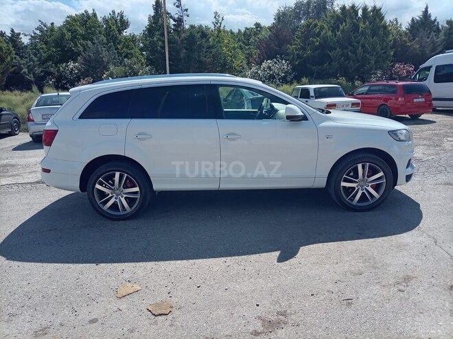 Audi Q7-9
