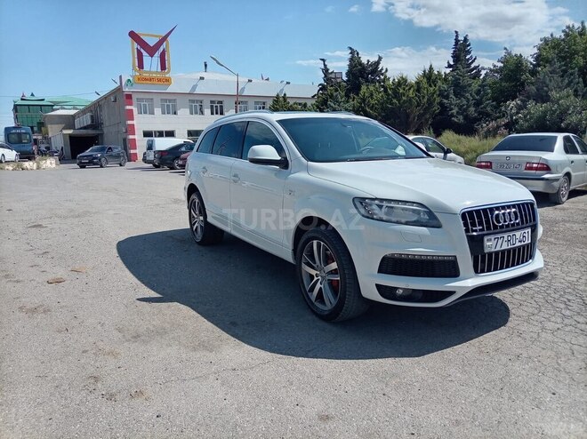 Audi Q7-7