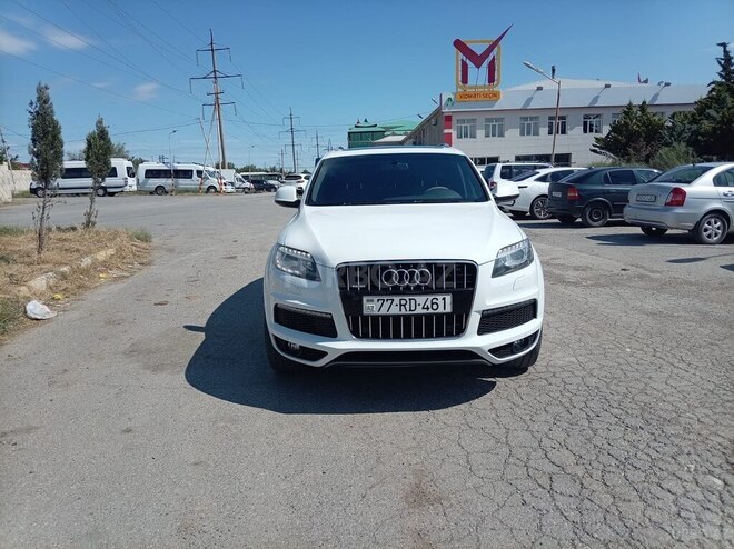 Audi Q7-1