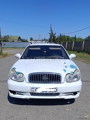 Hyundai Sonata-1