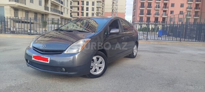 Toyota Prius-5