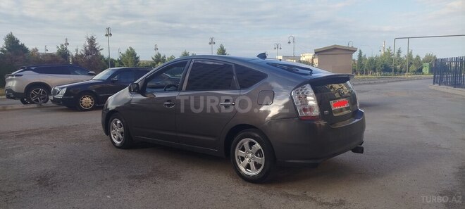 Toyota Prius-8