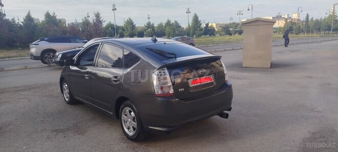 Toyota Prius-10