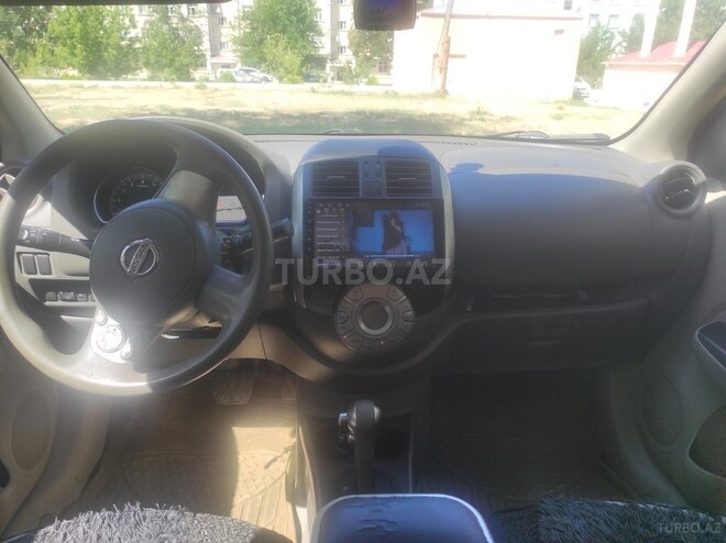 Nissan Sunny-2