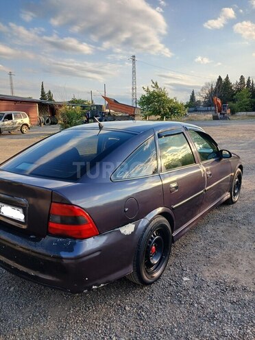 Opel Vectra-5