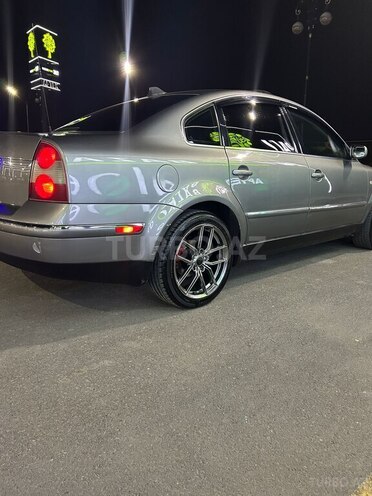 Volkswagen Passat-2