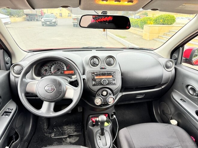 Nissan Micra-11