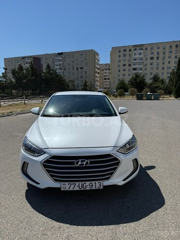 Hyundai Elantra-2