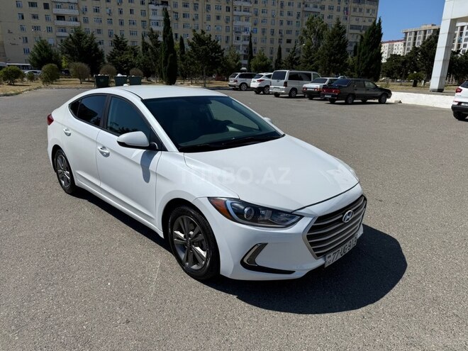 Hyundai Elantra-1