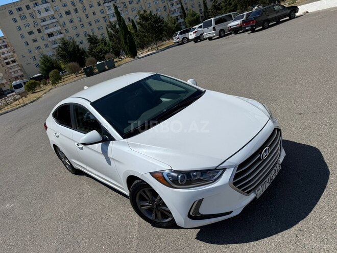 Hyundai Elantra-6