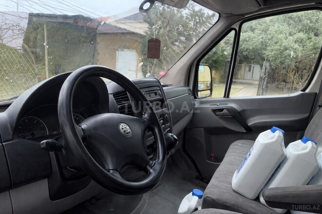 Volkswagen Crafter-5
