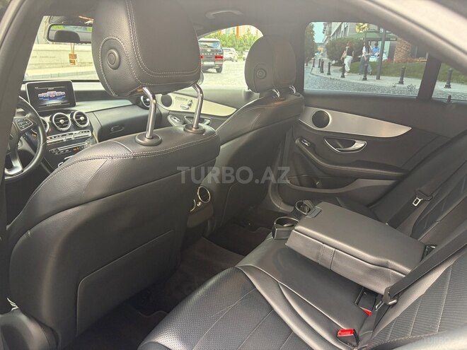 Mercedes C 300 4MATIC-12