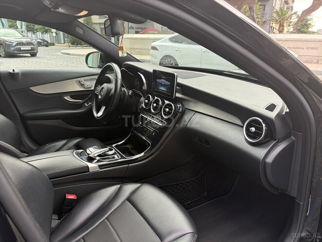 Mercedes C 300 4MATIC-14