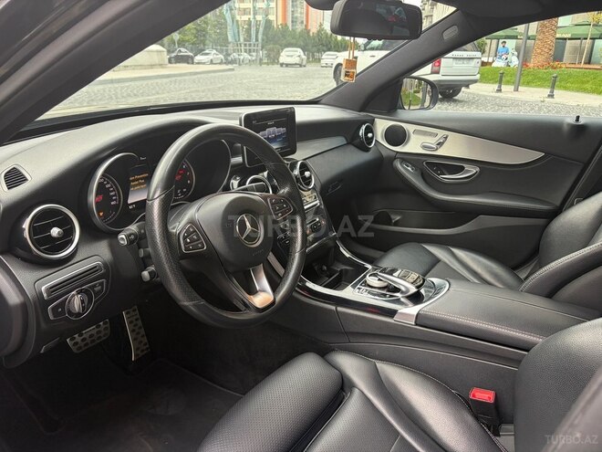Mercedes C 300 4MATIC-9