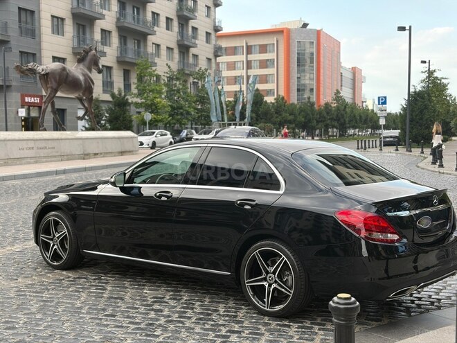 Mercedes C 300 4MATIC-3