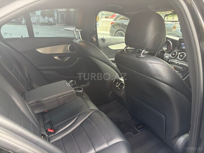 Mercedes C 300 4MATIC-13