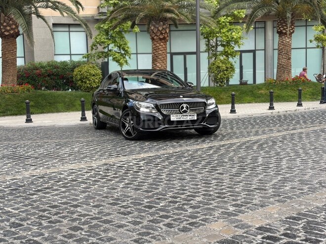 Mercedes C 300 4MATIC-8